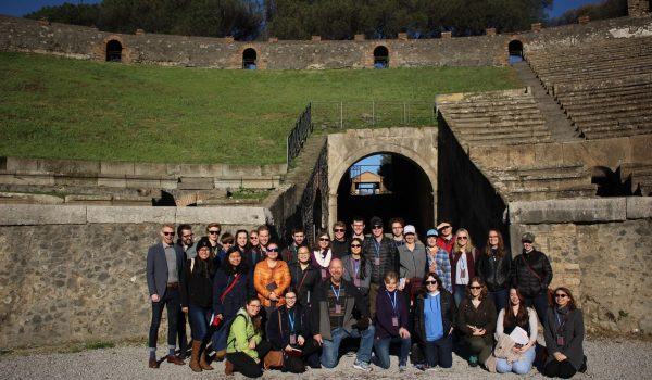 Group in Pompeii rs